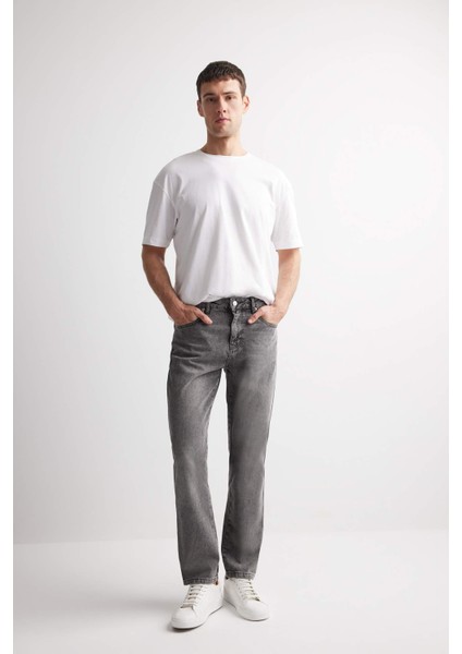 Straight Fit Normal Kalıp Normal Bel Boru Paça Jean Pantolon D1812AX24WN