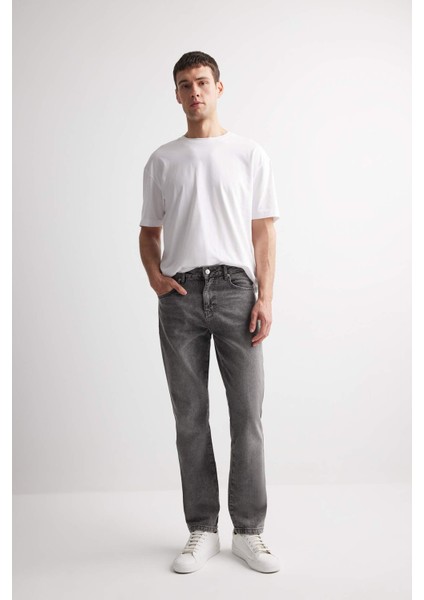 Straight Fit Normal Kalıp Normal Bel Boru Paça Jean Pantolon D1812AX24WN
