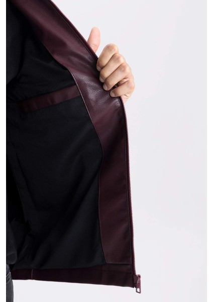 Su İtici Slim Fit Dar Kesim Dik Yaka Fermuarlı Suni Deri Mont D8525AX25SP
