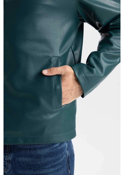 Su İtici Slim Fit Dar Kesim Dik Yaka Fermuarlı Suni Deri Mont D8525AX25SP