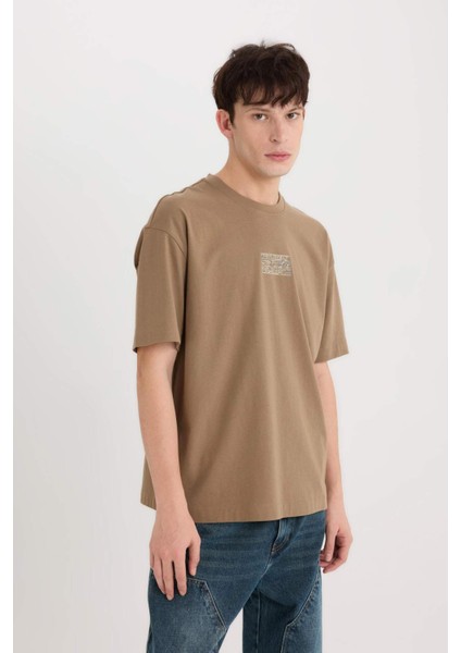 %100 Pamuk Oversize Geniş Kalıp Bisiklet Yaka Sırt Baskılı Kısa Kollu Tişört D9347AX25SP