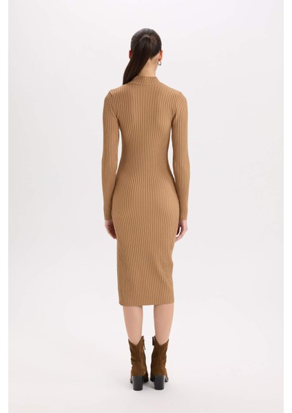 Fitted Vücudu Saran Yarım Balıkçı Yaka Basic Düz Uzun Kollu Triko Elbise D9720AX24WN