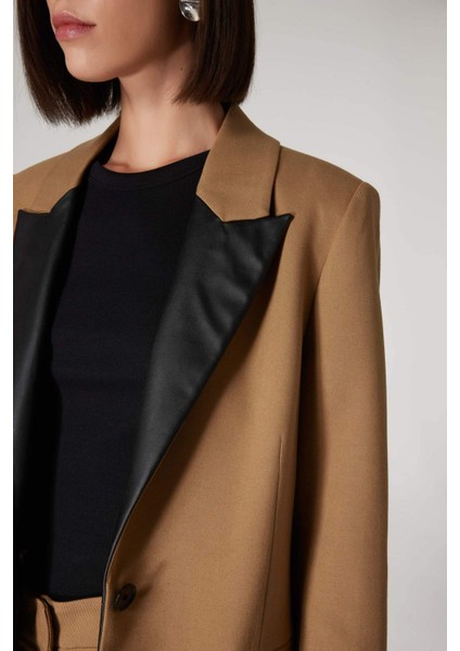 X Sorbe Oversize Geniş Kalıp Ceket Yaka Suni Deri Detaylı Düğmeli Blazer Ceket D9887AX24AU