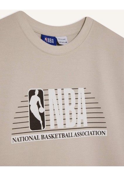 DeFactoFit NBA Wordmark Oversize Geniş Kalıp Bisiklet Yaka Sporcu Pike Kısa Kollu Tişört D6121AX25SP