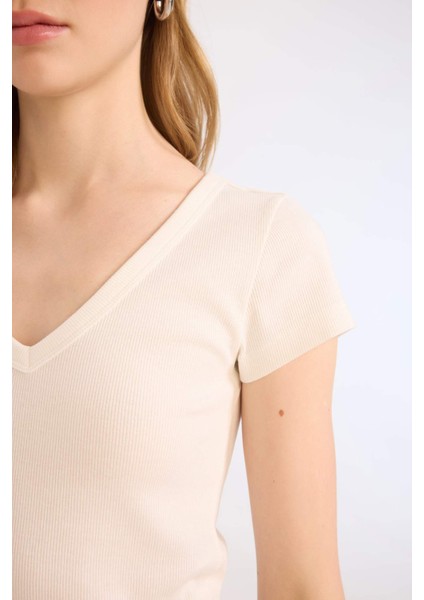 V Yaka Fitted Fitilli Kaşkorse Kısa Kollu Beyaz Tişört E0290AX25SM