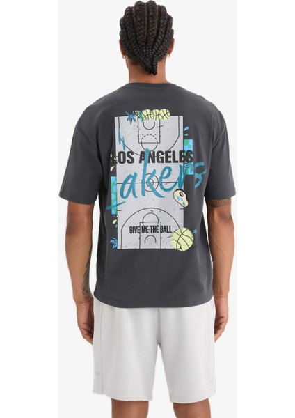 Defactofit Nba Los Angeles Lakers Boxy Fit Bisiklet Yaka Sırt Baskılı Kısa Kollu TIŞÖRT E0133AX25SP