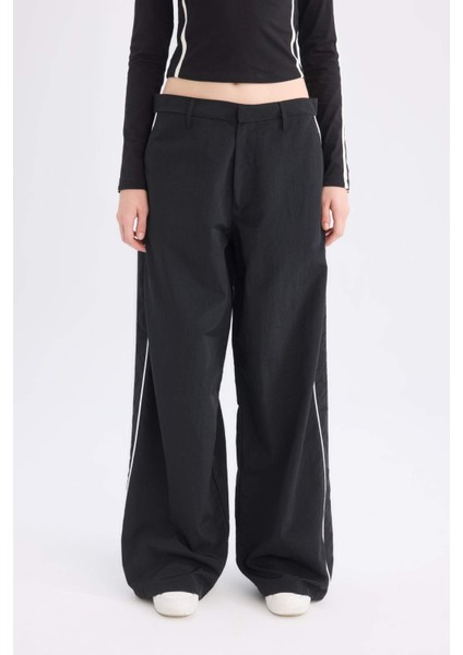 Coool Wide Leg Geniş Bol Paça Cepli Şerit Detaylı Normal Bel Pantolon D4404AX24AU