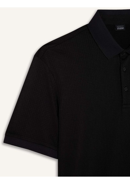 Slim Fit Dar Kesim Polo Yaka Dokulu Kısa Kollu Krinkıl Siyah Tişört E1222AX25SM
