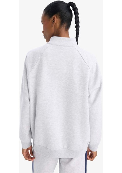 Fit Oversize Geniş Kalıp Dik Yaka Slogan Baskılı Sporcu Sweatshirt D7754AX25SP