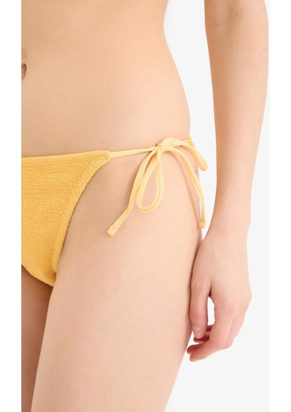 Bürümcük Bağcıklı Bikini Altı-Fall in Love E0208AX25SM