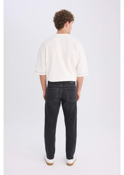 Slim Tapered Fit Dar Kalıp Normal Bel Daralan Paça Jean Pantolon D8748AX25SP