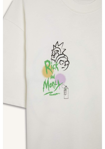 %100 Pamuk Rick and Morty Comfort Regular Fit Rahat Kalıp Bisiklet Yaka Sırt Baskılı Kısa Kollu Tişört B5369AX25SP