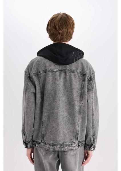 %100 Pamuk Oversize Geniş Kalıp Kapüşonlu Düğmeli Mevsimlik Baharlık Denim Ceket D0416AX25SP