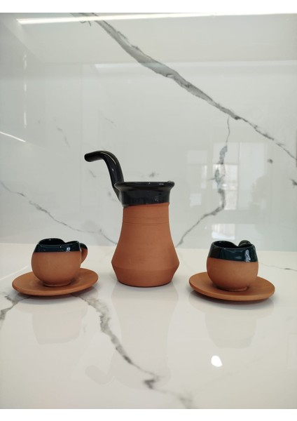 Toprak Içi Sırlı Kalpli Yeşil 2'li Kahve Fincan Takımı ve Yeşil Renk Cezve