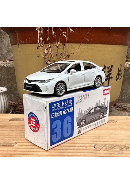 1:43 Corolla Alaşım Araba Modeli Diecasts & Oyuncak Araçlar Minyatür Ölçekli Model Araba Çocuk Koleksiyonu Süsler Doğum Günü Hediyeleri Için (Yurt Dışından)