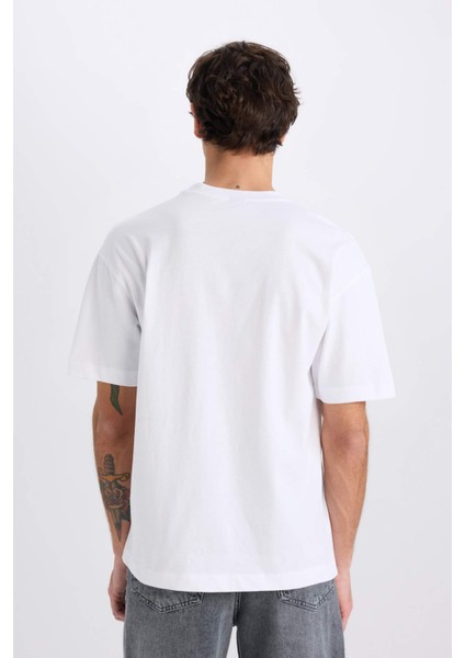 Oversize Geniş Kalıp Bisiklet Yaka Basic Düz Kısa Kollu Beyaz Tişört E6885AXNS