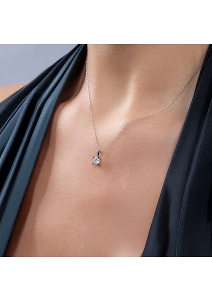 0.47 Karat Pırlanta Tektaş Kolye 14 Ayar Altın Beyaz Renk modelleri