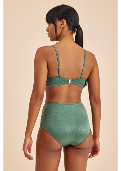 Bali Yeşil Dolgusuz Pedli Üçgen Bikini Üst fırsatları