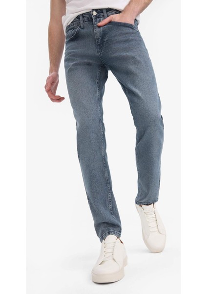 Slim Tapered Fit Dar Kalıp Normal Bel Daralan Paça Jean Pantolon E7035AX25SP