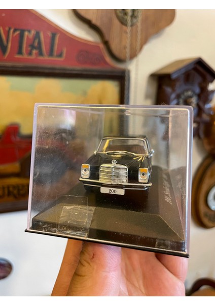 Antika Mercedes Üretimi Koleksiyonluk Araba 1:43 Ölçek modelleri