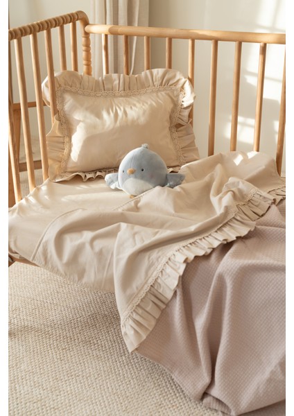 Krem Fırfırlı Dantel Detaylı Pike Takımı modelleri