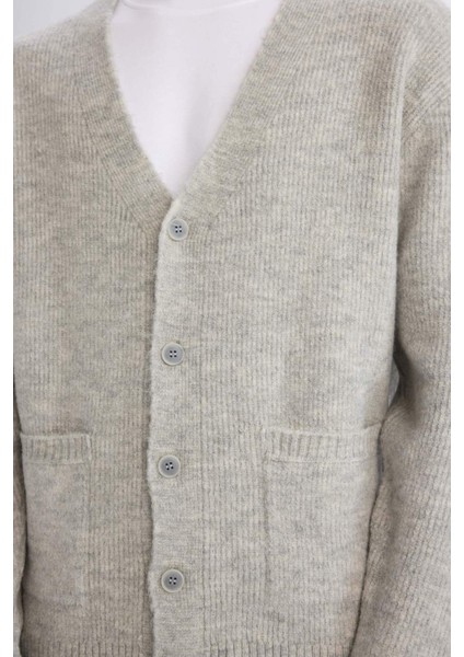 Relax Fit V Yaka Basic Düz Cepli Triko Hırka E8392AX24CW