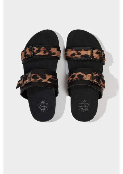 Kız Çocuk Leopar Desenli Düz Taban Terlik E7809A825SM