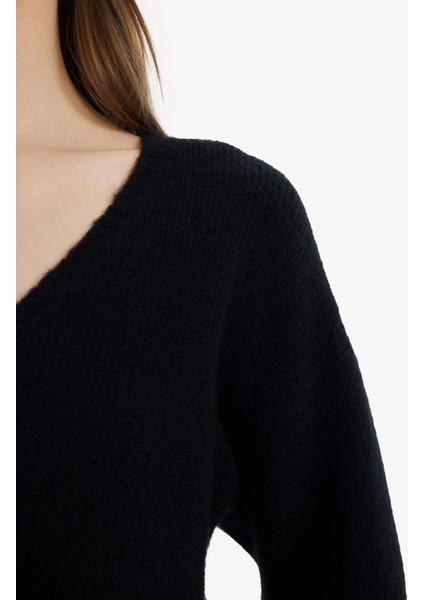 Regular Fit V Yaka Basic Düz Dikişsiz Triko Kazak E9170AX25SP