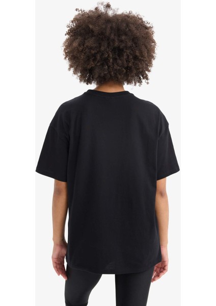 fit Nba Wordmark Oversize Fit Bisiklet Yaka Kısa Kollu TIŞÖRT B3961AX25SP