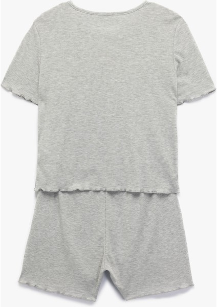 Rahat Kalıp Kısa Kollu Bisiklet Yaka Nakışlı Şortlu Pijama Takımı