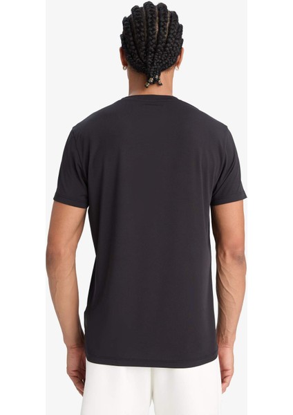 Defactofit Slim Fit Dar Kesim Bisiklet Yaka Baskılı Sporcu Kısa Kollu TIŞÖRT F2762AX25SP