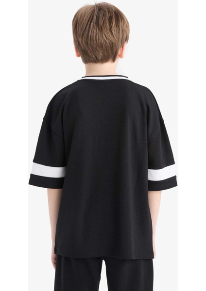 Erkek Çocuk Oversize Geniş Kalıp V Yaka Baskılı Kısa Kollu Tişört F2412A825HS