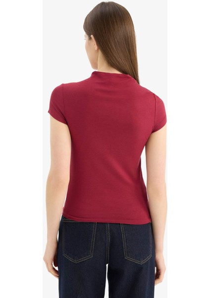 Slim Fit Dar Kesim Yarım Balıkçı Yaka Kısa Kollu Tişört E5906AX25SP