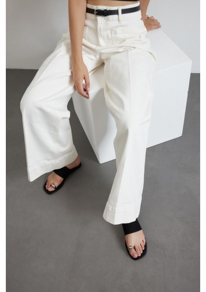 Siyah Süet Parmak Arası Kadın Terlik