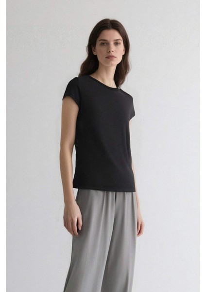 Fitted Bisiklet Yaka Basic Düz Kısa Kollu Siyah Tişört F3833AX25SM fırsatları