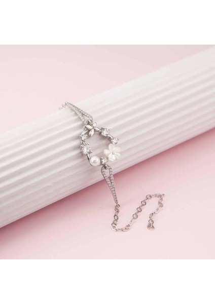 Gümüş Manolya Çiçeği Kelebek Kadın Bileklik