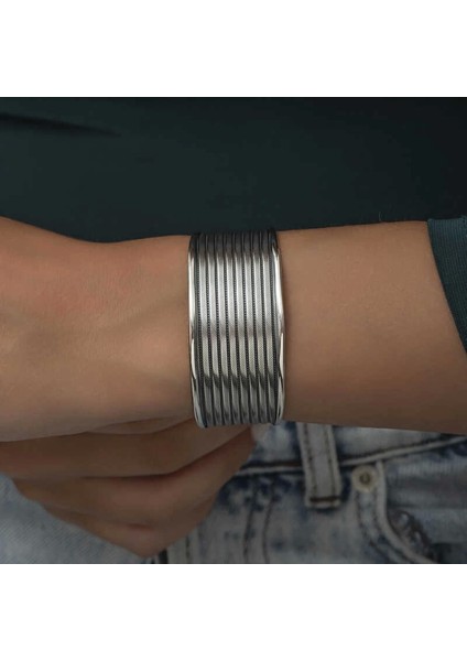 Gümüş Eskitme Desenli Kadın Bilezik fırsatları