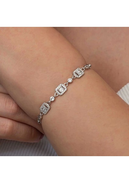 Gümüş Üçlü Baget Taşlı Kadın Bileklik