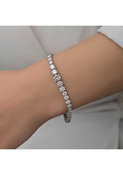 Gümüş Süzme Beyaz Taşlı Su Yolu Kadın Bileklik modelleri