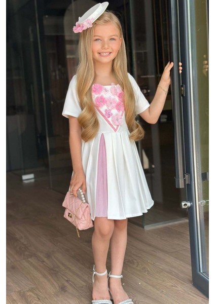 Kız Çocuk Göğsü Çiçek Işlemeli ve Şerit Detaylı Piliseli Beyaz Elbise