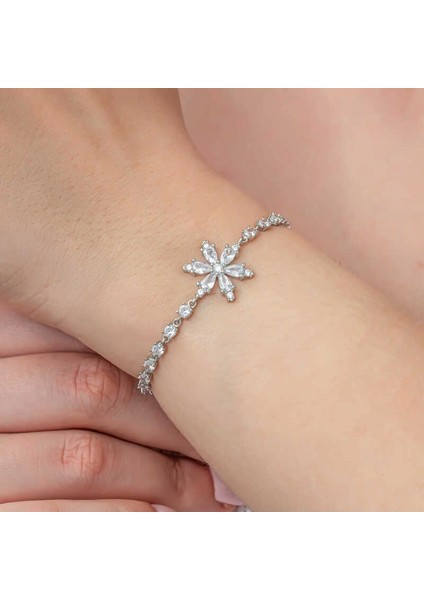 Gümüş Beyaz Lotus Çiçeği Su Yolu Kadın Bileklik fiyatları