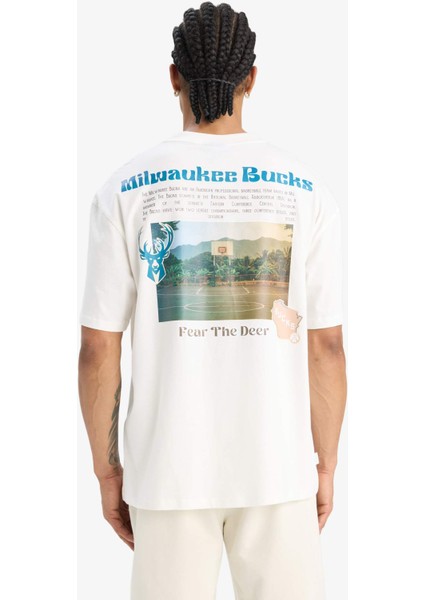 Fit NBA Milwaukee Bucks Oversize Geniş Kalıp Bisiklet Yaka Sırt Baskılı Kısa Kollu Tişört Z4666AZ25SM