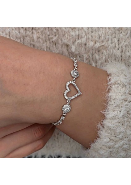 Gümüş Zirkon Taşlı Kalpli Kadın Bileklik fırsatları
