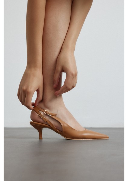 Taba Cilt Çift Tokalı Kadın Topuklu Ayakkabı