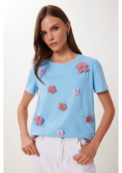 Çiçek Aksesuarlı Pamuklu Esnek Örme T-Shirt modelleri