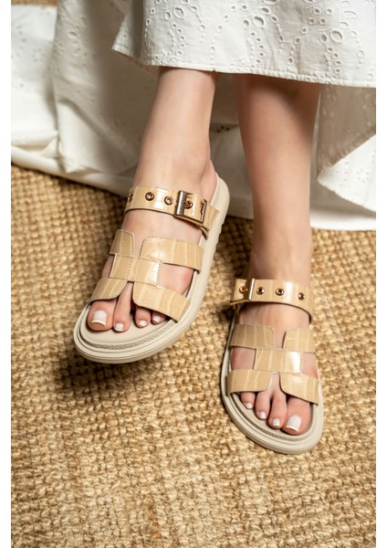 Arella Kadın Kemer Detaylı Kalın Tabanlı Terlik modelleri