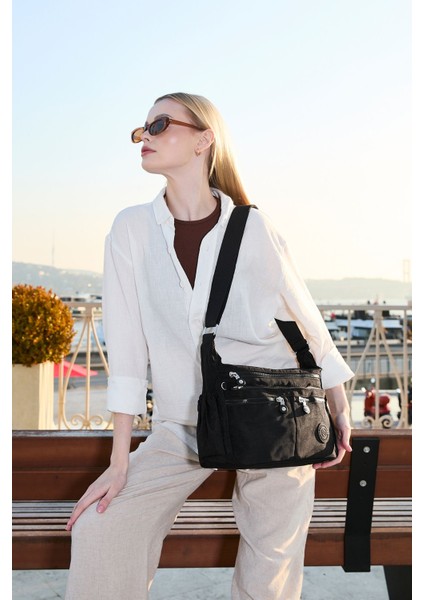 Kadın Suya Dayanıklı Krinkıl Kumaş Çok Gözlü Ayarlanabilir Siyah Çapraz Askılı Omuz Çantası fiyatları