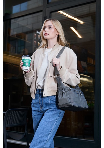 Kadın Suya Dayanıklı Krinkıl Kumaş Çok Gözlü Ayarlanabilir Koyu Gri Çapraz Askılı Omuz Çantası fiyatları