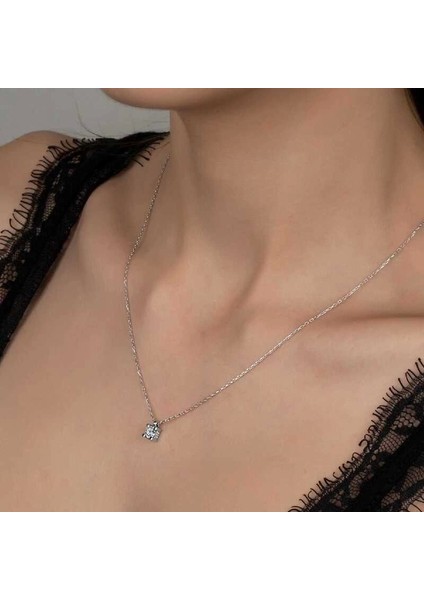 Swarovski Taşlı Gümüş Tektaş Bayan Kolye fiyatları