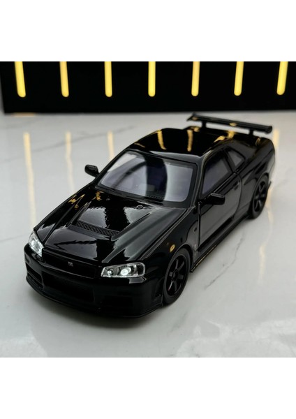1:32 Nissan Skyline Gtr R34 Alaşım Ölçekli Model Araba Döküm Metal Araç Ses ve Işık Koleksiyon Çocuk Oyuncağı Hediyeler (Yurt Dışından) modelleri